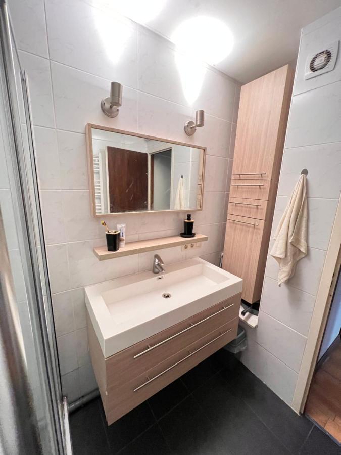 Sarhan Two-Room Apartment Брюссель Екстер'єр фото